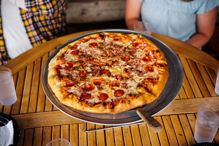 Eat at Badlands Pizza in Medora, North Dakota. Fries, chicken, pizza and more served buffet style, a good restaurant for families in Medora, North Dakota