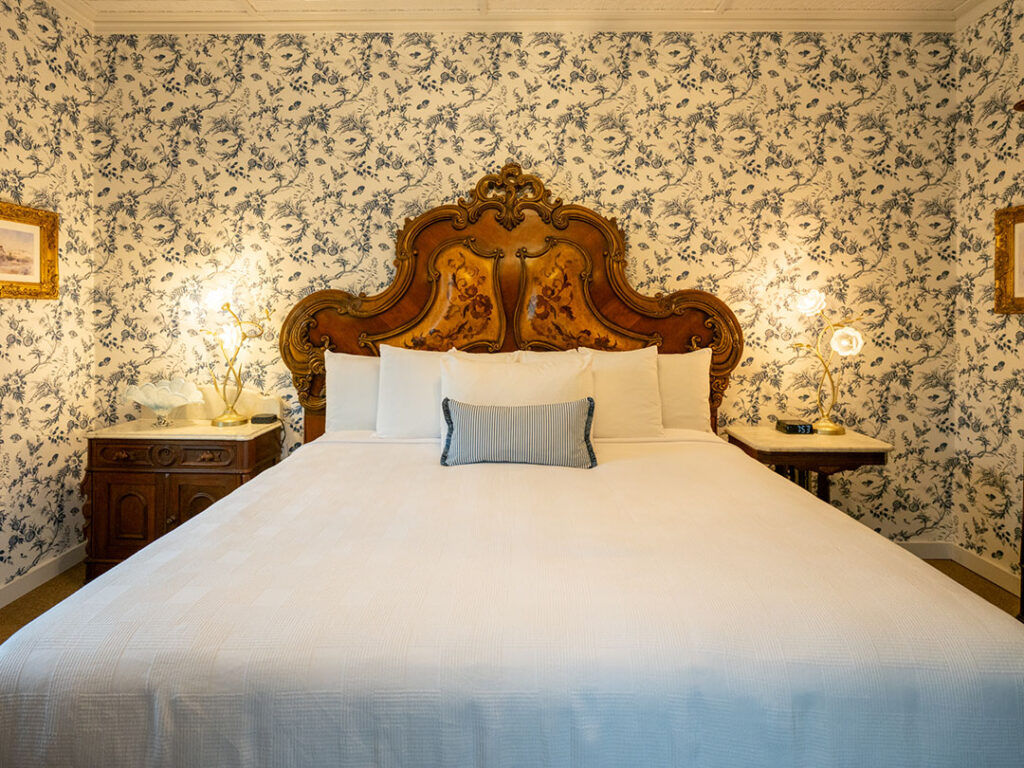 Ferris Inn Marquise Room Feature 12