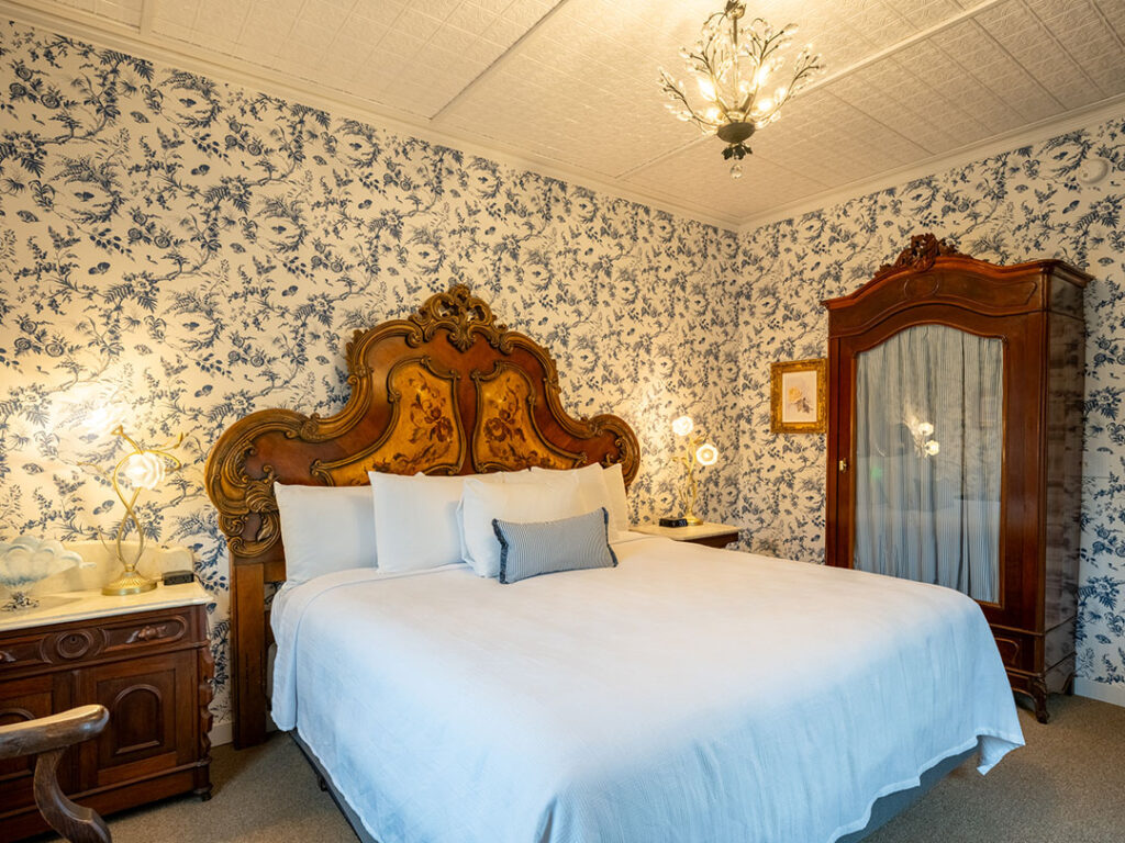 Ferris Inn Marquise Room Feature 13