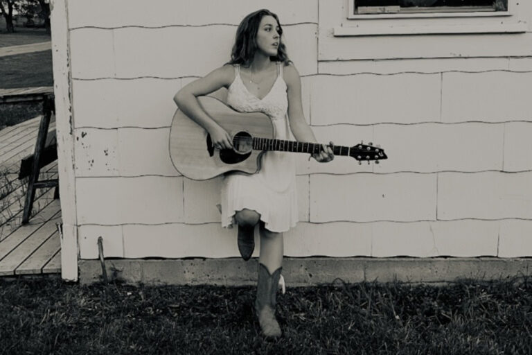 Peyton Lily

June 3-14