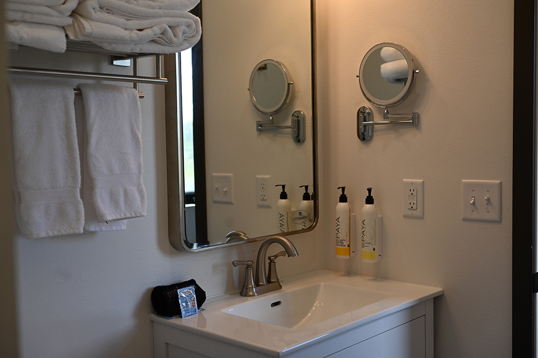 Rivers Edge Cabins Feature 11