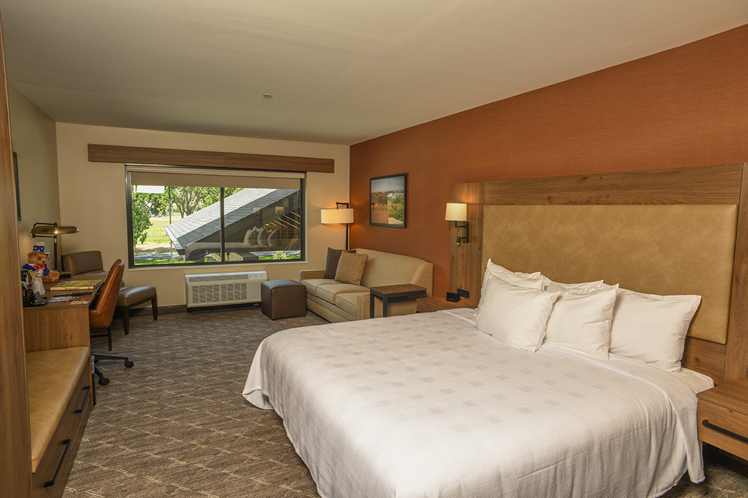 1883 Room 208 - ADA King Room with Sofa Bed - 2490